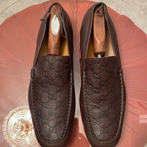 Gucci Loafers for men. Made with the highest quality leather in size 11.
